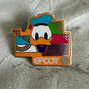 Disney | Donald Retro Epcot Pin
